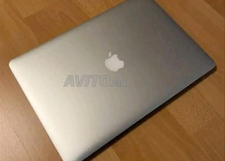 MacBook 2015 pro Ritina i5 Ram 8 Disc 256 SSD