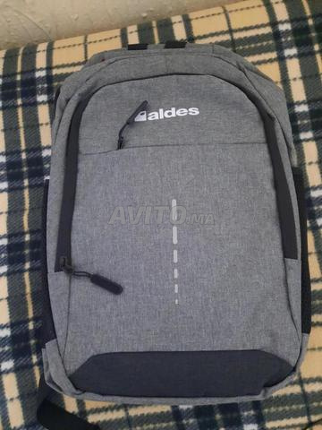 حقيبة ظهر - حقيبة الظهر