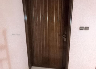 Appartement vide à louer à Lastah