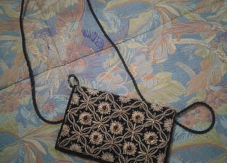 Sac zardozi velours en soie