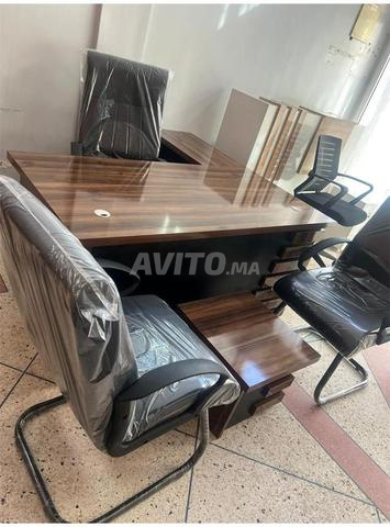أثاث مكتبي خشبي MOBILIER DE BUREAU EN BOIS