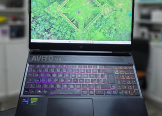 Acer Predator Helios i9 13900HX RTX 4070 QHD