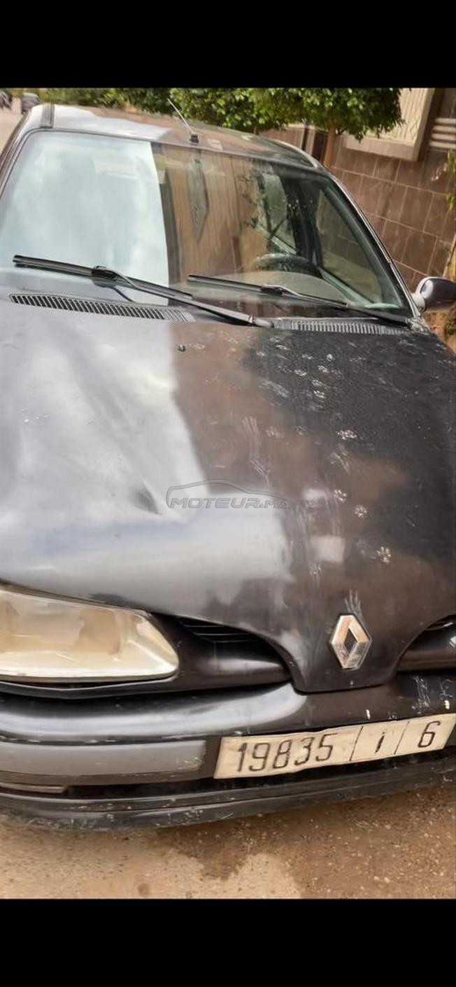 Renault Megane Essence Manuelle 1998 à Oujda