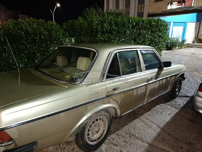 Mercedes-Benz 240 Diesel Manuelle 1980 à Nador