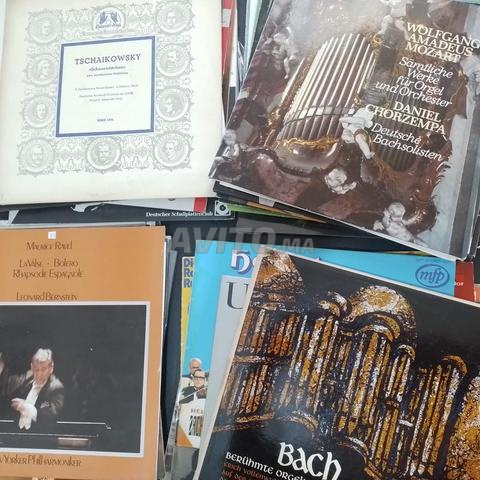 مجموعة فينيل 33-45 دورة في الدقيقة - 40 ألبومًا