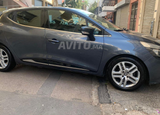 Clio 4 bien entretenue