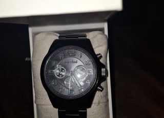 Temblande l'heure jedida min la Suisse