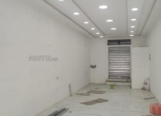 Garage commercial à Souani, près du marché, idéal pour sandwicherie