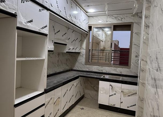 Appartement de trois pièces seulement à 280000 avec le soutien