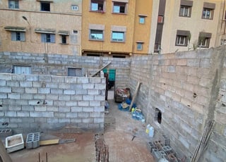 Terrain avec fondations et structure à vendre