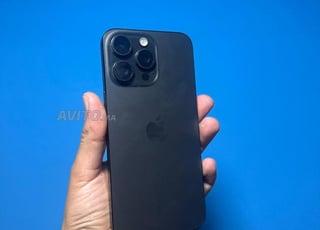 iPhone 15 Pro Max – 256 Go – eSIM bon état