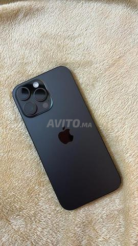 iPhone 16 pro avec boite neuf 256 GB - 2