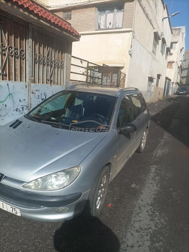 سياره بيجو 206