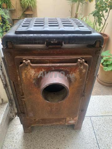 بيع موقد حطب من الحديد الزهر فرنسا