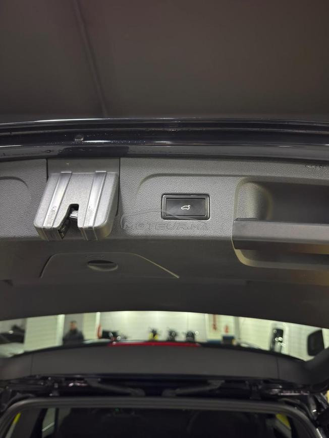 Volkswagen Touran Diesel Automatique 2016 à Tanger