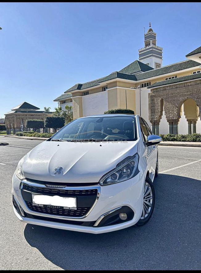 Peugeot 208 Diesel Manuelle 2018 à Tétouan