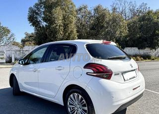 بيجو 208 ديزل مانويل 2018 في تطوان