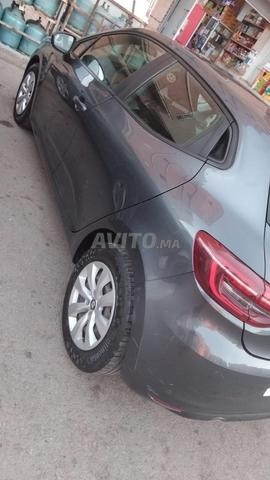 رونو كليو ديزل يدوية 2022 في طنجة - 2