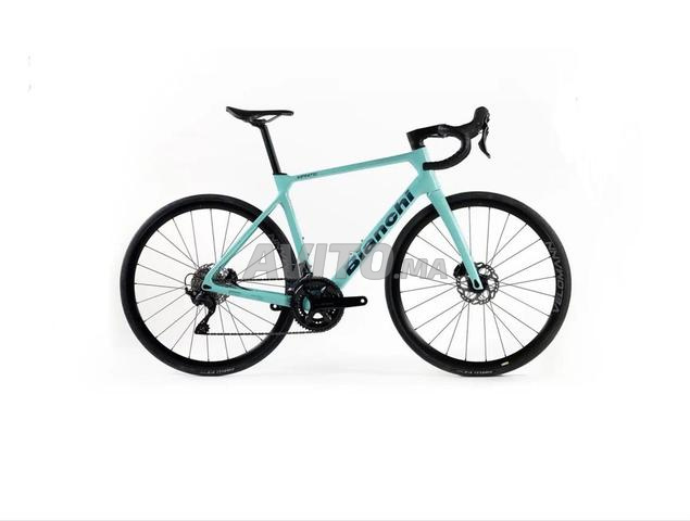 Bianchi taille 57 ultegra 2/12 électrique