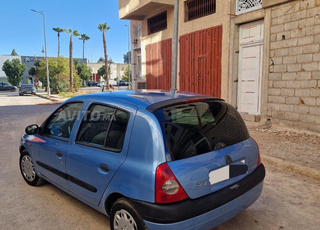 Première main 👋 Clio 2