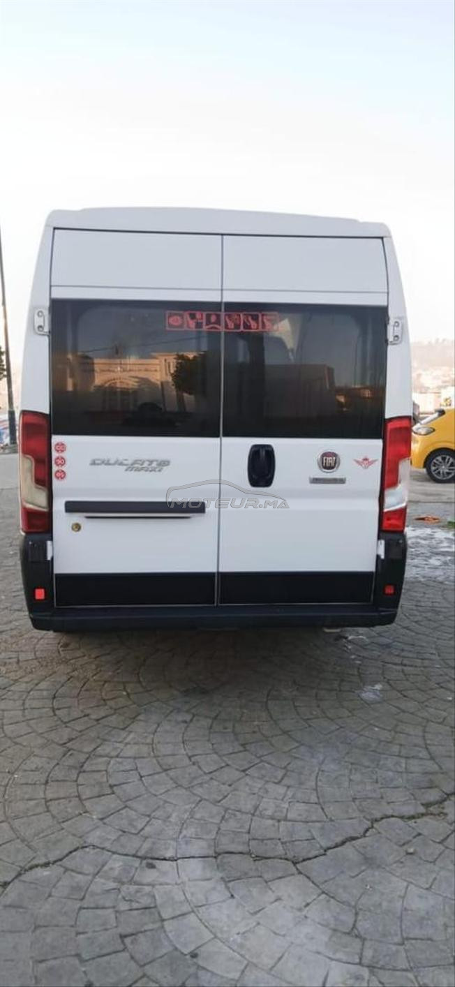 je met en vente fiat ducato très bonne état 