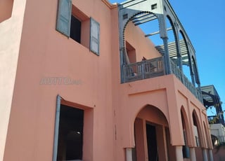 Villa Semi Fini a Targa 423 m2