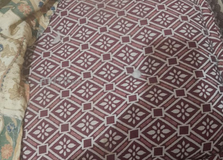 Matelas, 3 couvertures et 4 oreillers