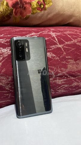 Xiaomi 11t pro، استبدال بـ iPhone أو هاتف ألعاب