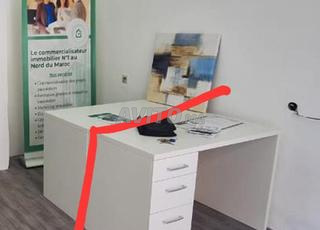 مكتب للبيع لم يستعمل