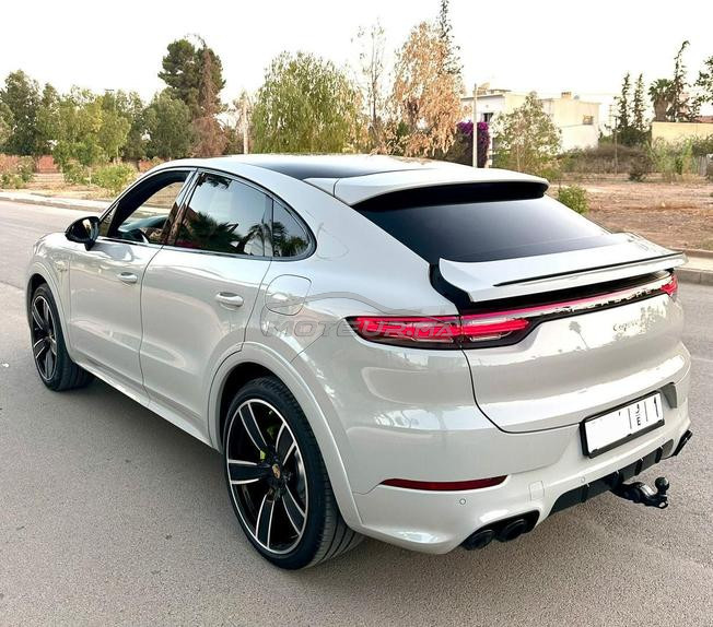 Porsche Cayenne 2022