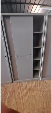 طاولة فردية مدرسية مع خزانة معدنية