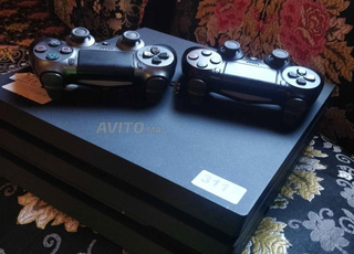 للبيع بلايستيشن 4 ps4 pro 1 t