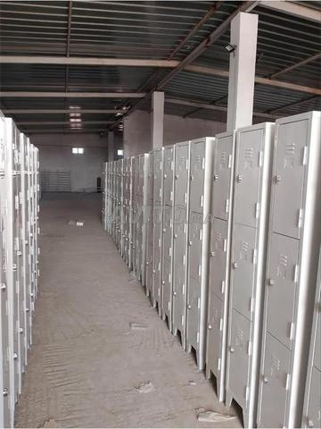 Vestiaire de 1 à 4 portes/خزائن معدنية de