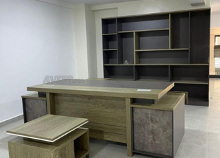 Faites en sorte que votre bureau reflète votre goût raffiné Bureau très élégant