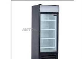 NR-Réfrigérateur d'exposition à une porte pour présenter clairement les boissons