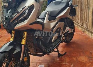 XADV 750 كالجديدة