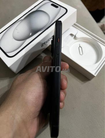 Iphone 15 normal noir 128 gb comme neuf - 2
