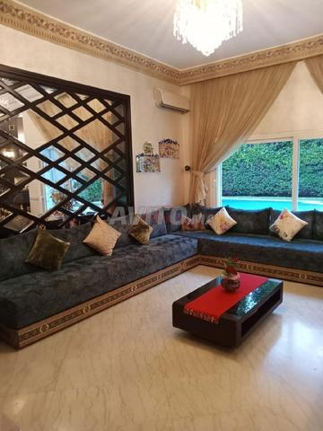 بيع فيلا 7 غرف بمساحة 852 متر مربع في بوسكورة