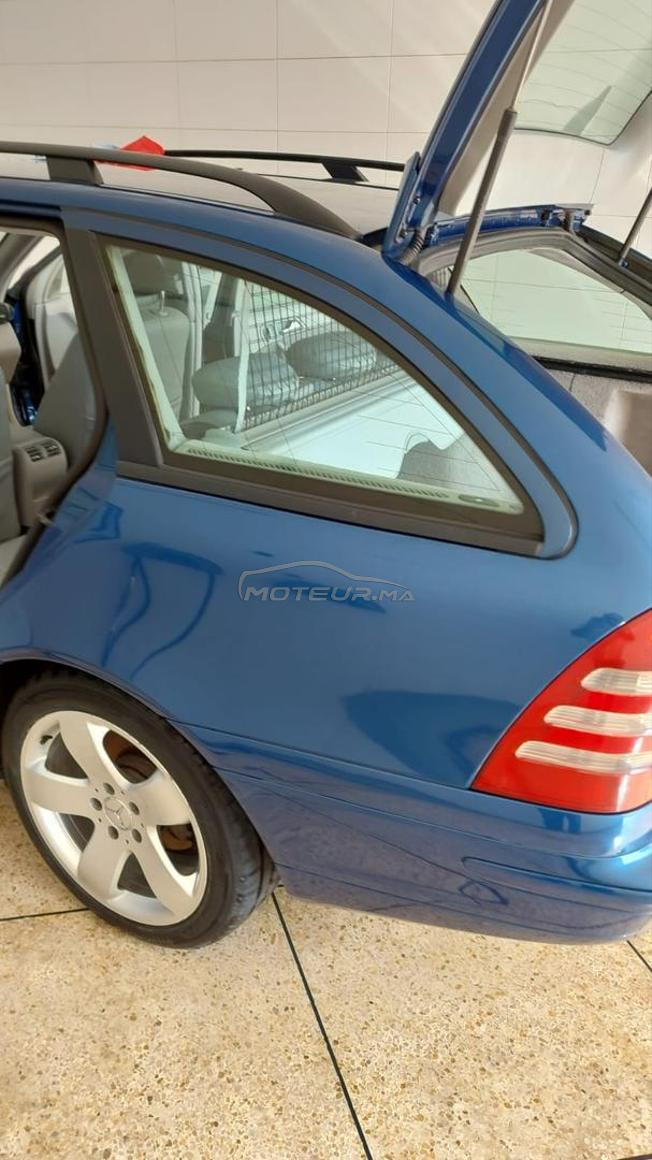 Mercedes-Benz 200 Diesel Manuelle 2001 à Nador