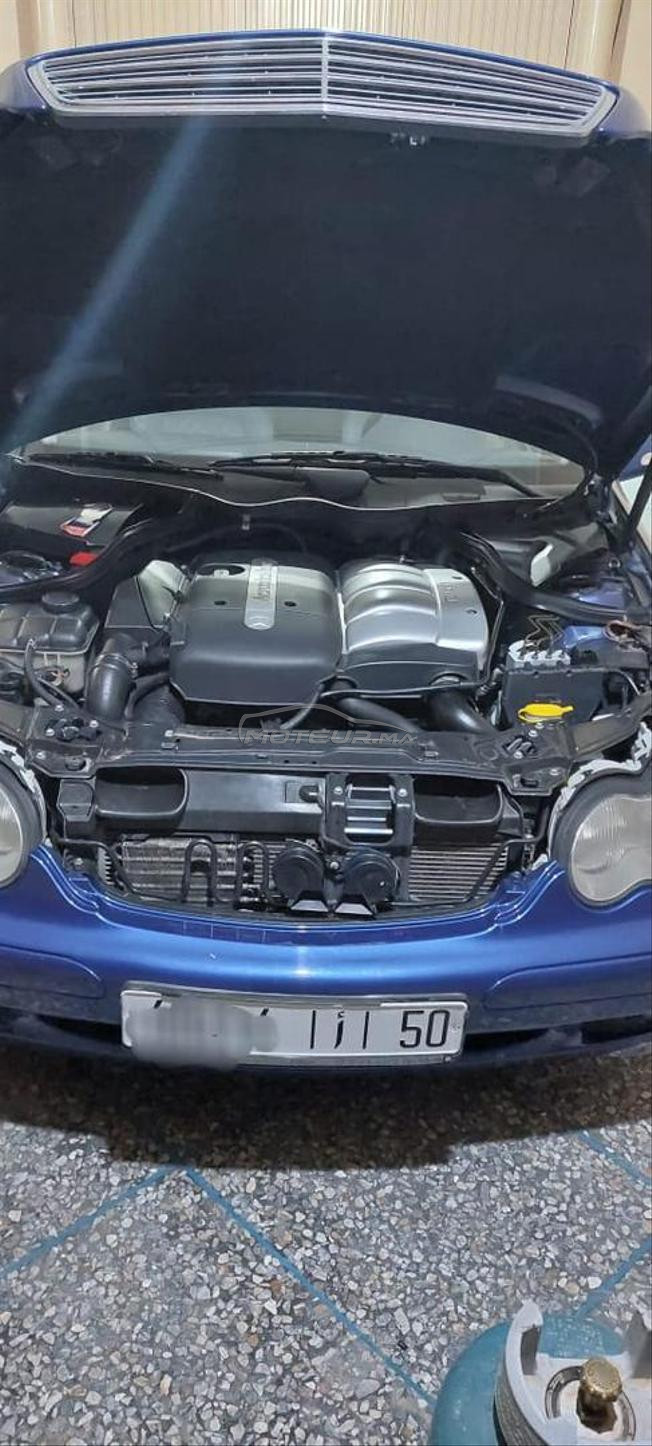 Mercedes-Benz 200 Diesel Manuelle 2001 à Nador