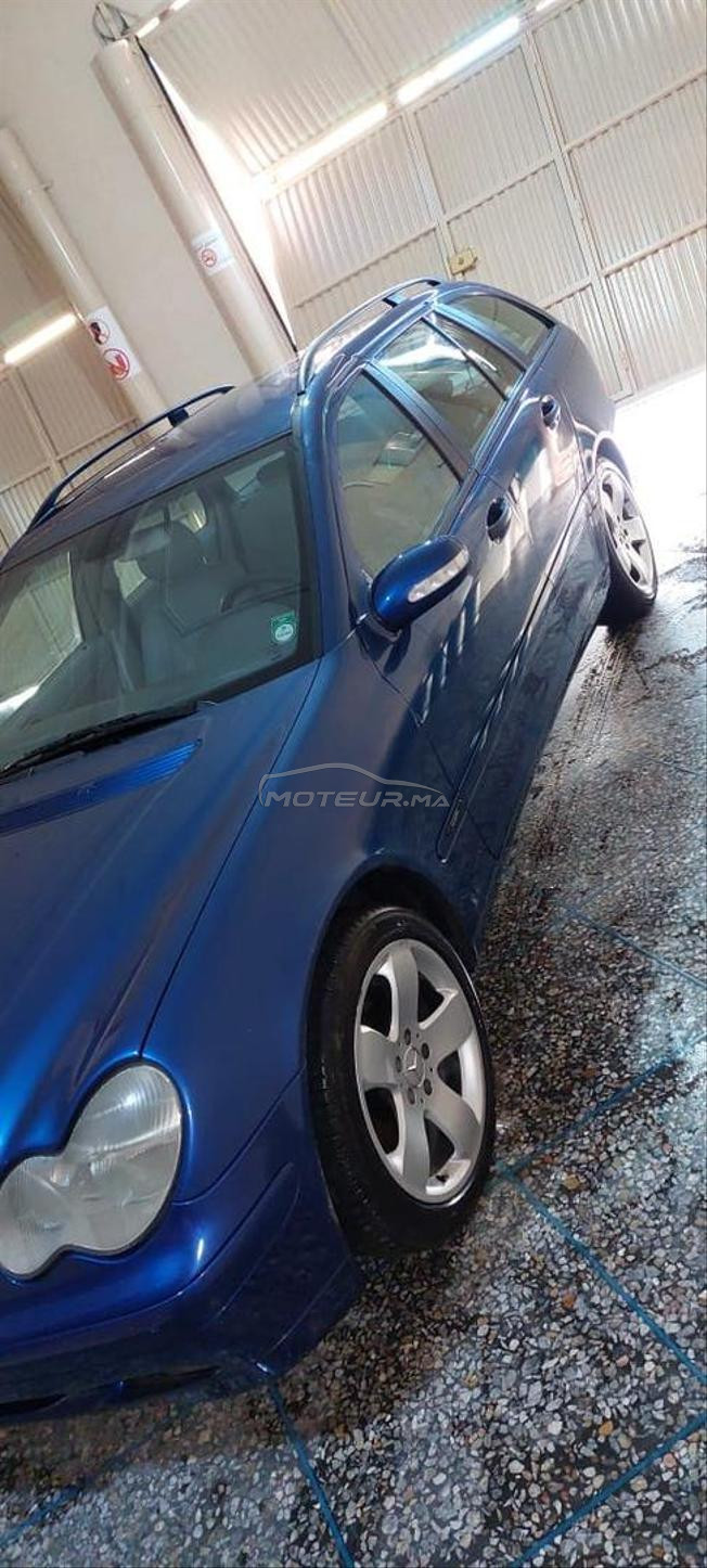 Mercedes-Benz 200 Diesel Manuelle 2001 à Nador
