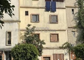 Maison à vendre sur la rue