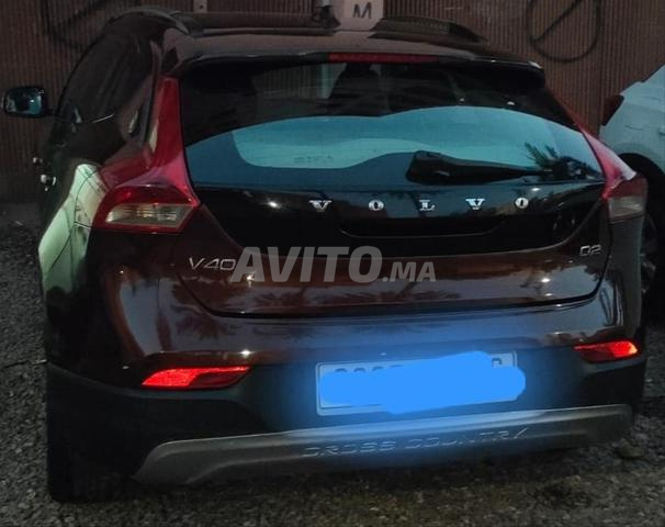 Volvo V40 ديزل أوتوماتيكية 2015 في مراكش - 2