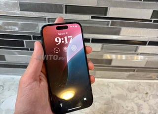 Iphone 16 presque neuf