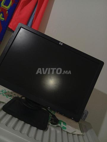 شاشة اتش بي L1908W، جهاز كمبيوتر كور 2، ذاكرة وصول عشوائي 4 جيجابايت، مساحة تخزين 200 جيجابايت