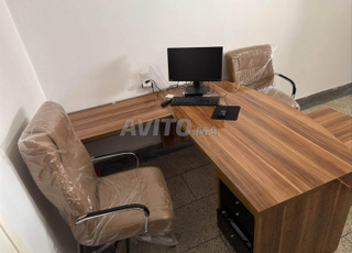 BUREAU AVEC RETOUR D'IMPORTATION
