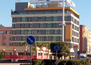 Bureau à vendre Avenue Hassan II près du tribunal 100 mètres