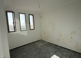 مكتب أو مسكن