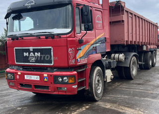 Man avec benne model 2016