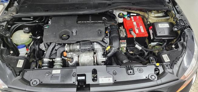 Peugeot 208 Diesel Manuelle 2022 à Fès